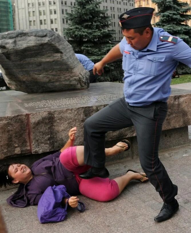 Почему полицию не любят