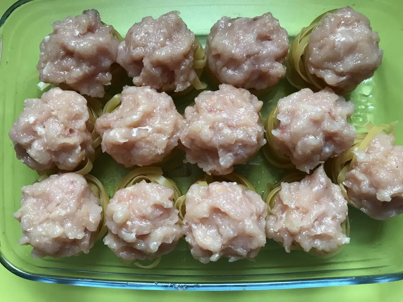 Что приготовить из куриного фарша быстро. Блюда из куриного фарша. блюда из куриного фарша в духовке. с куриным фаршем в духовке. куриный фарш в духовке.