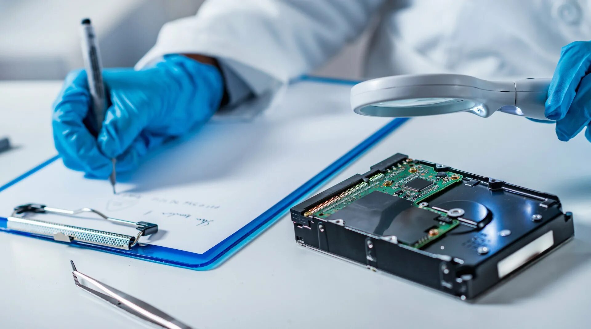 Лаборатория компьютерной криминалистики. Экспертиза носителя информации. Компьютерно-техническая экспертиза. Аппаратно-компьютерная экспертиза. Экспертиза носителя информации.