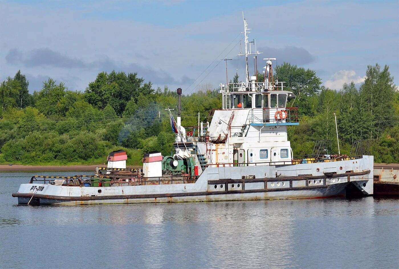 Фото рт 777. Рт 706. Russia today логотип png. Баржа уфа затон. Телеканал russia today.