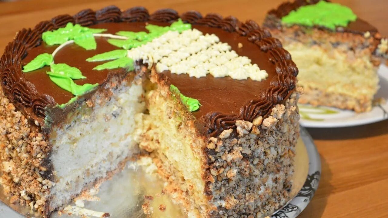Сметанник наполеон медовик. Вкусный торт. Торт королевский медовик. Панчо торт панчо. Панчо кучерявый.