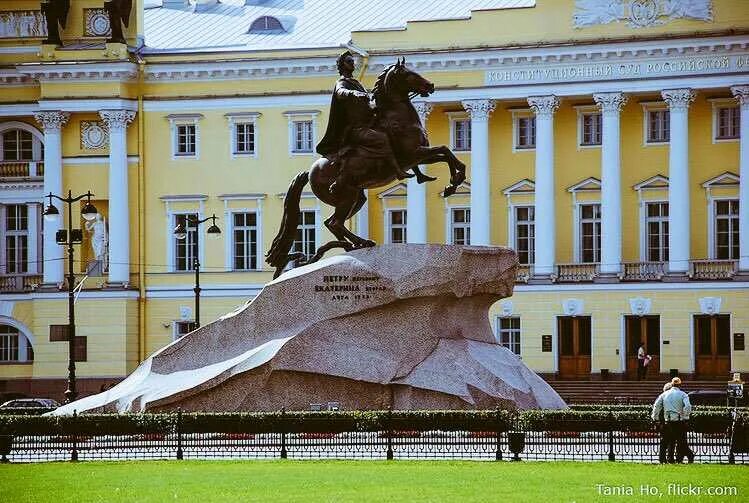 площадь декабристов в санкт-петербурге. сенатская площадь санкт-петербург площадь декабристов. сенатская площадь санкт-петербург фото. медный всадник, санкт-петербург, сенатская площадь. призрачный петербург.