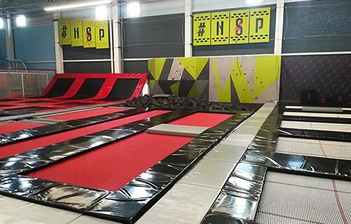 Подзарядка чванова. Подзарядка чванова. Подзарядка с валерием чвановым 15 минут. Валерий чванов подзарядка. Гринхаус в кирове батутный парк.