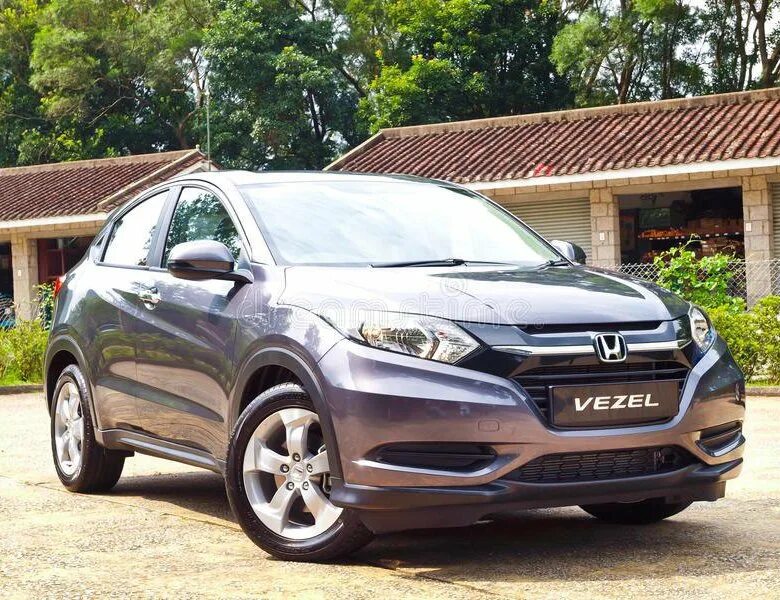 Honda vezel 2018. Dongfeng honda x-nv. Vezel не гибрид. Honda vezel темно-зеленый. Литье на везел.