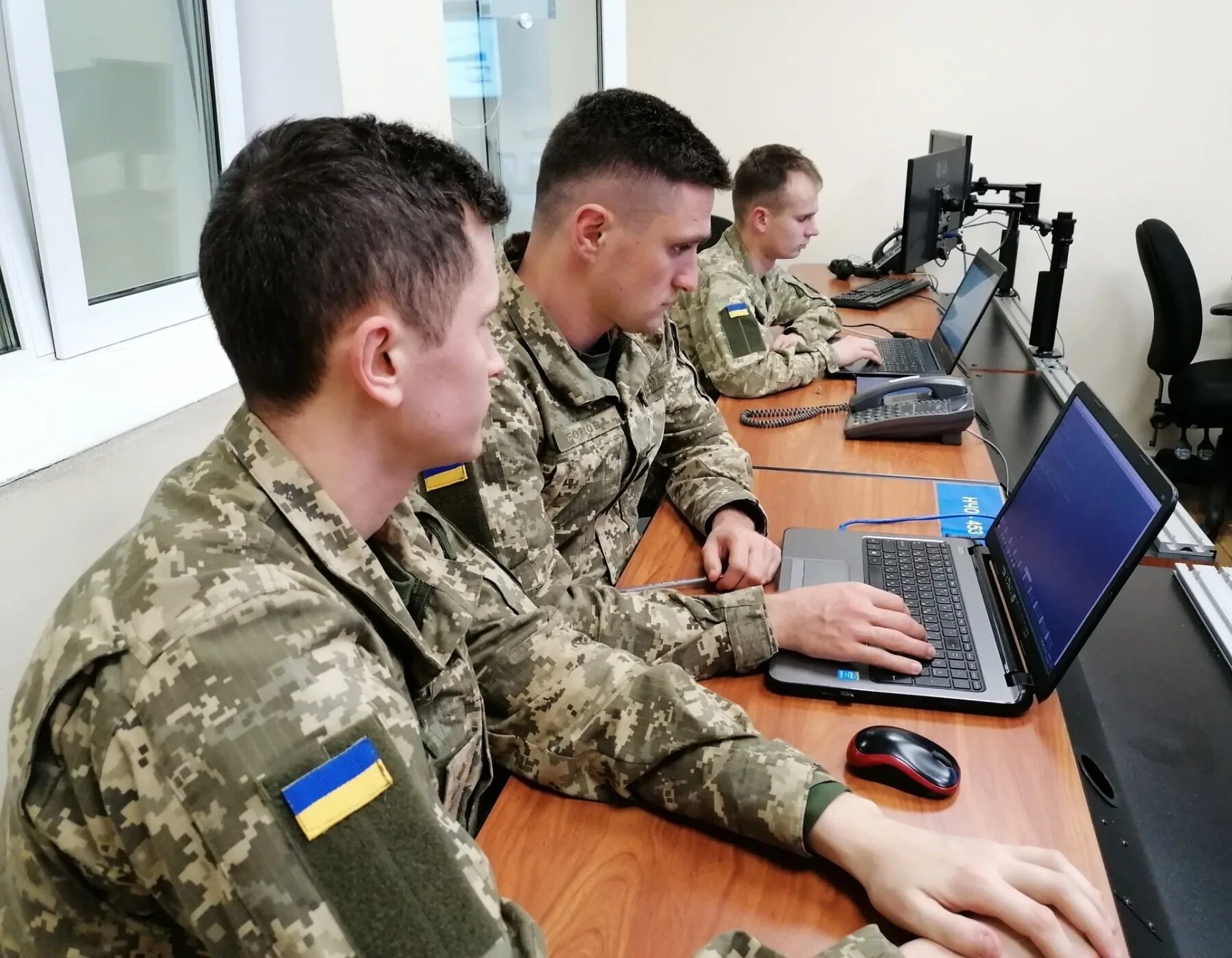 Специальные информационные операции