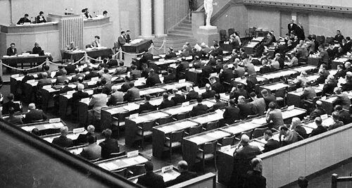 12 августа 1949 г. Женевская конвенция 1864. конвенция женева 1949. женевская конференция 1949. подписание женевских конвенций 1949.