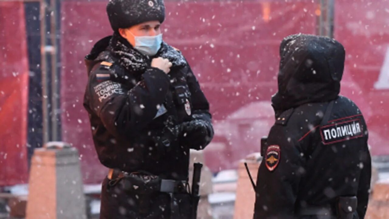 Московские школы террористы. Полицейский задержал подростка. Террорист в школе Ижевск.