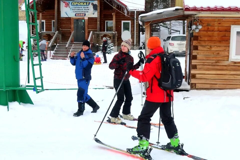 новосибирский горнолыжный комплекс. новосибирский горнолыжный комплекс. горнолыжный спуск горский новосибирск. новосибирский горнолыжный комплекс. горнолыжный спуск иня новосибирск.