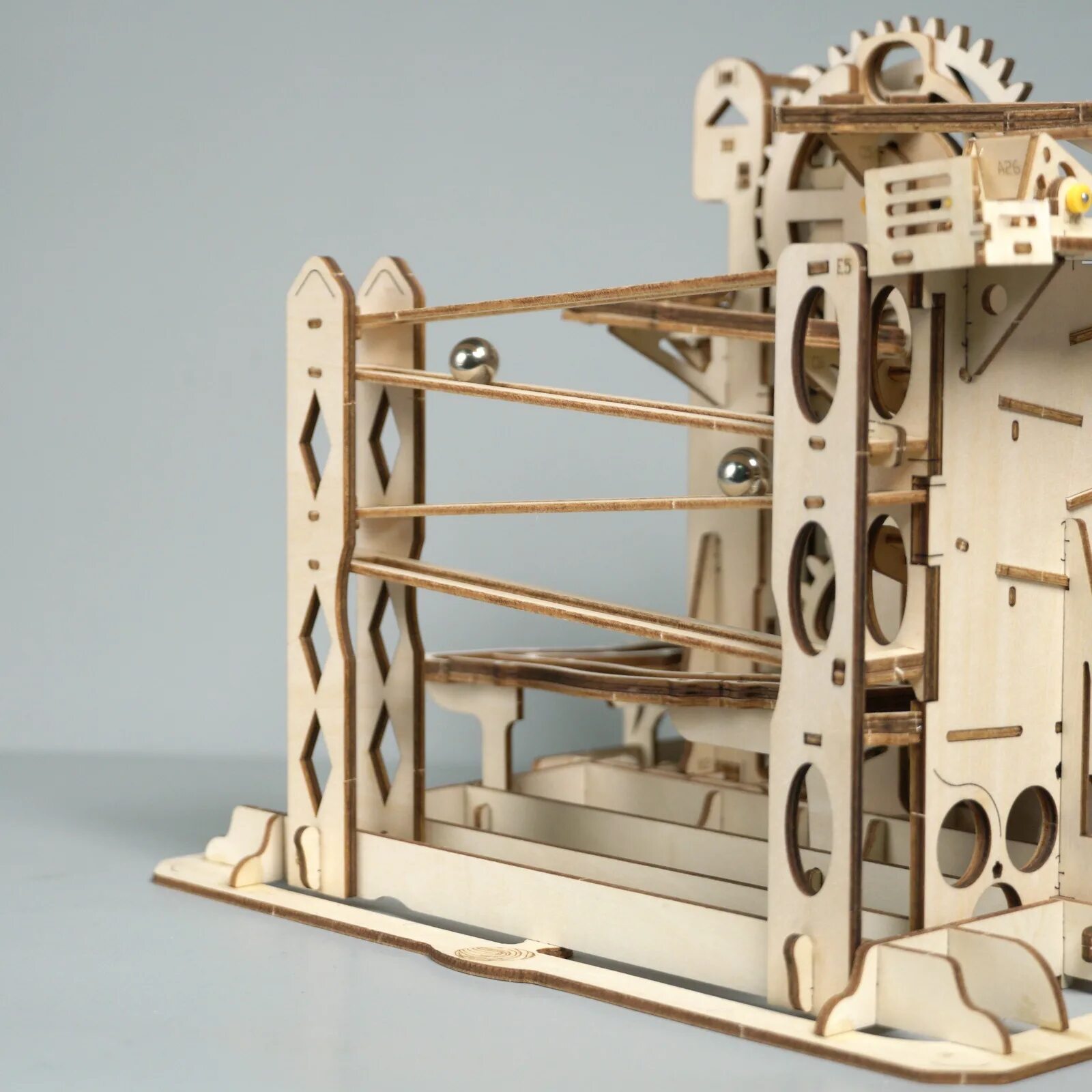 Деревянный конструктор robotime. Robotime marble. деревянный конструктор марбел. marble machine из дерева. деревянные конструкторы с механизмом.