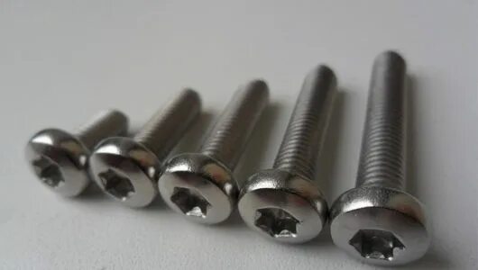 Болт м8 torx a1209900221. 8 zn. Винт м6 torx 30. Винт torx m5x12. Болт торекс м10.