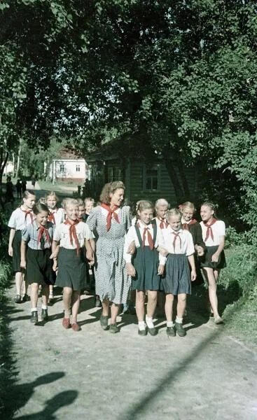 Сергей Васин Пионерский лагерь завода "Калибр" 1949 год. Место съемки Московская