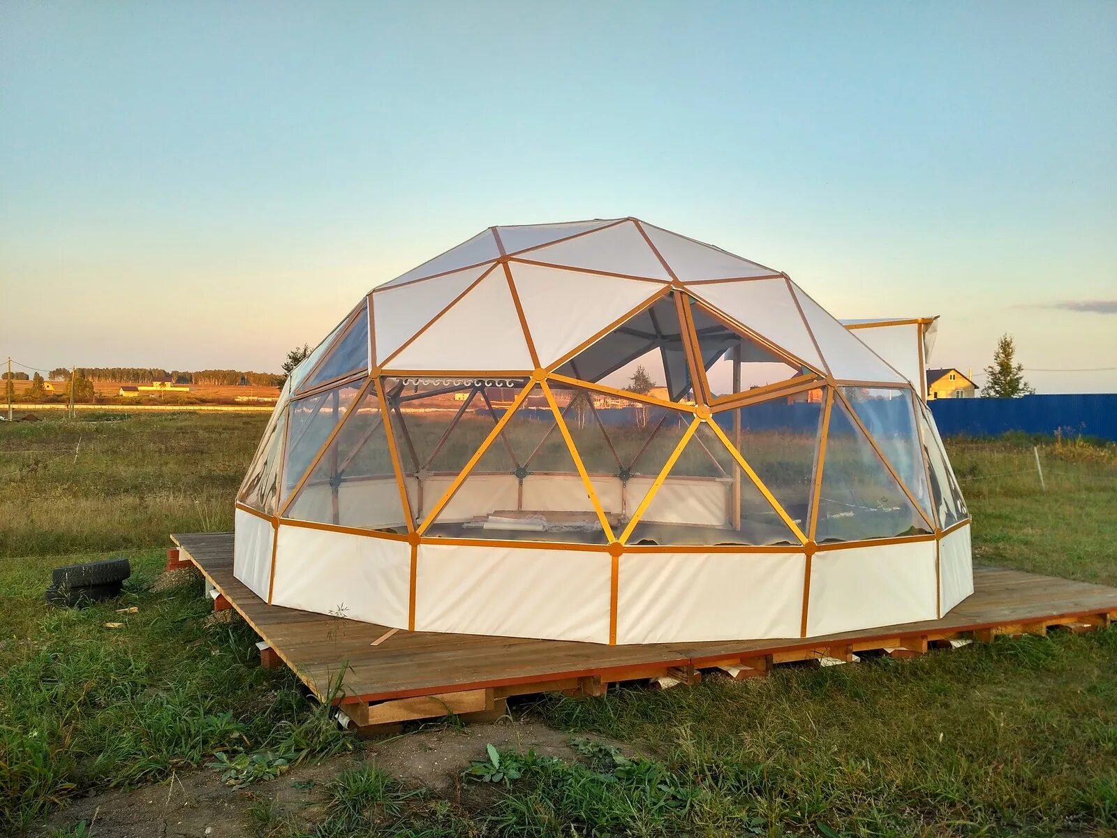 Квадро купольная беседка. Купольные беседки igloodom. Garden Igloo беседка-купол. Беседка сфера геокупол. Беседка сфера