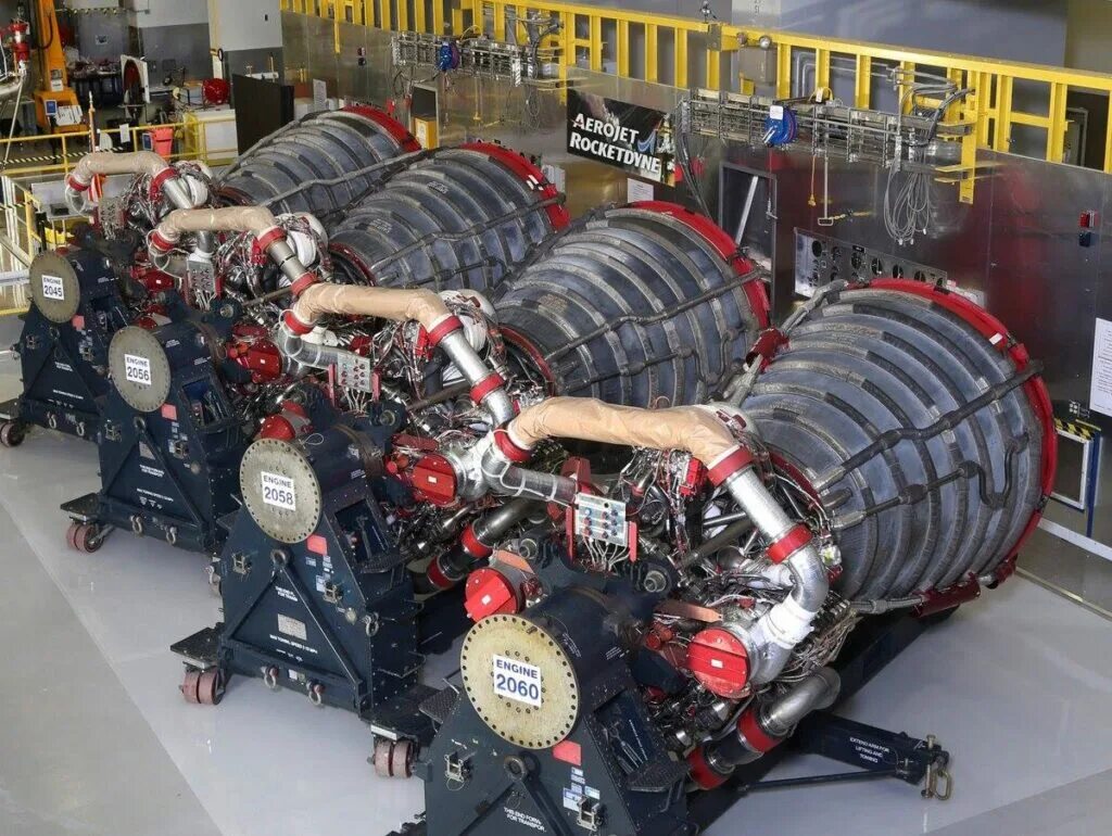 Двигатель ис. ЖРД RS 25. RS-25 engine. Rs25. RS-25 Rocket engine.