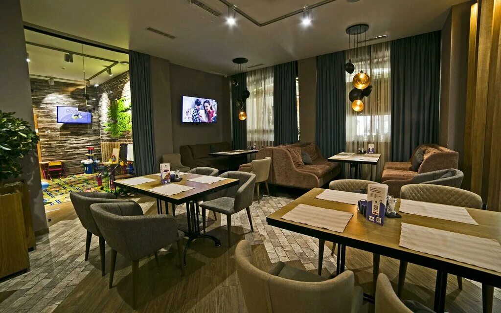 Рестораны сочи с программой. Ресторан №13. Ресторан ной сочи. Кафе груша роза хутор. Магадан ресторан белорусская.