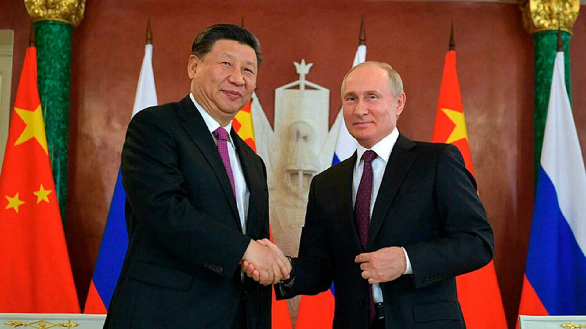 Председатель КНР си Цзиньпин РФ Владимиром Путиным. Россия и китай подписали