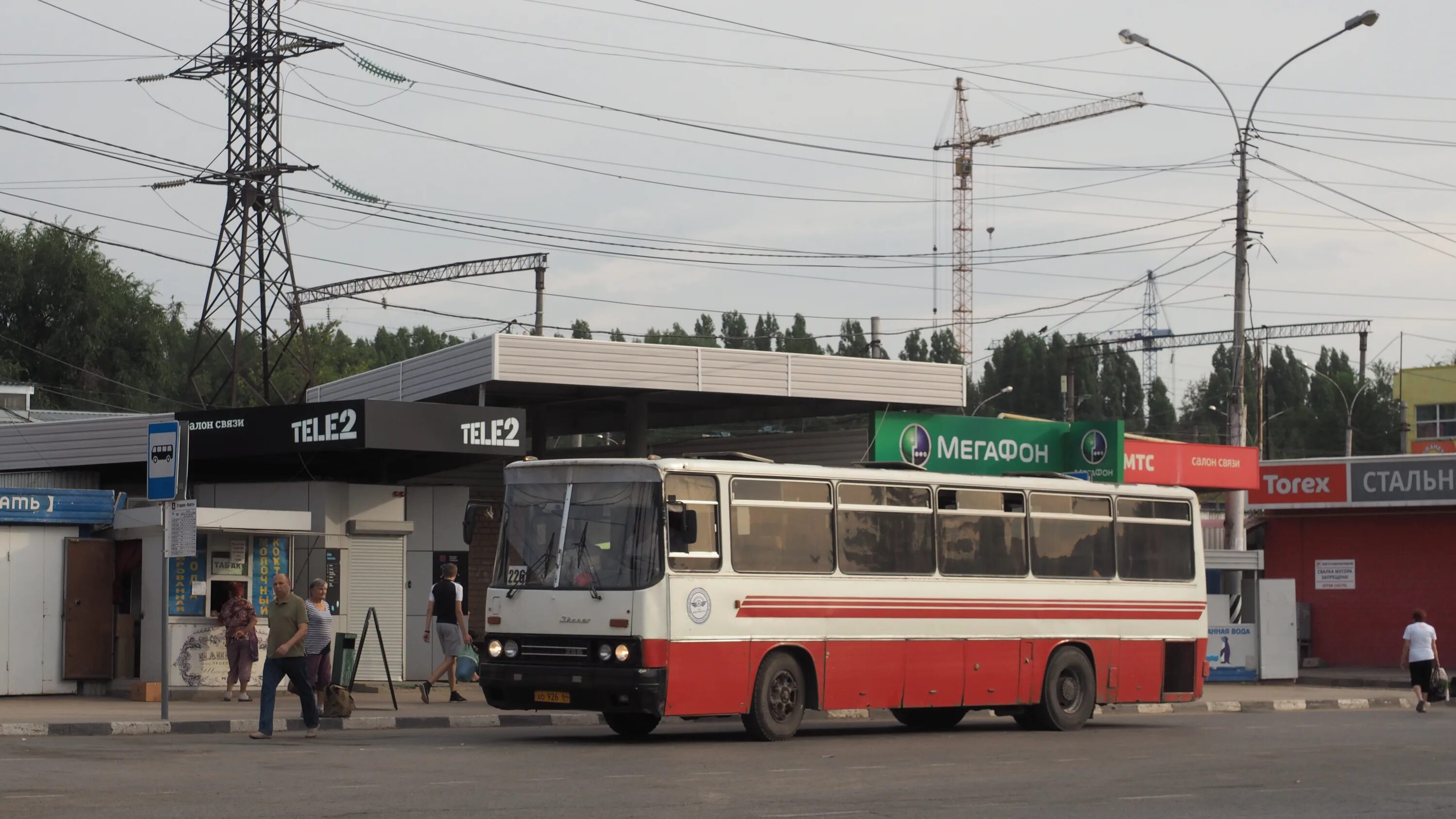 Саратов автобусы телефон. Икарус. Икарусы Волгодонска. Икарус Липецк. Автобус Икарус Саратов.