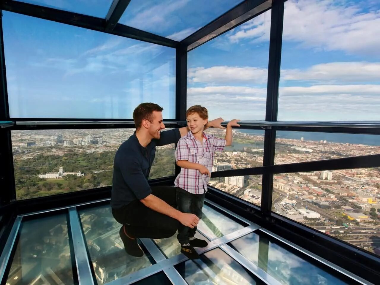 Башня Эврика Мельбурн. Eureka Skydeck 88 стеклянный куб. Эврика Скайдек. Эврика Скайдек 88. Son inside