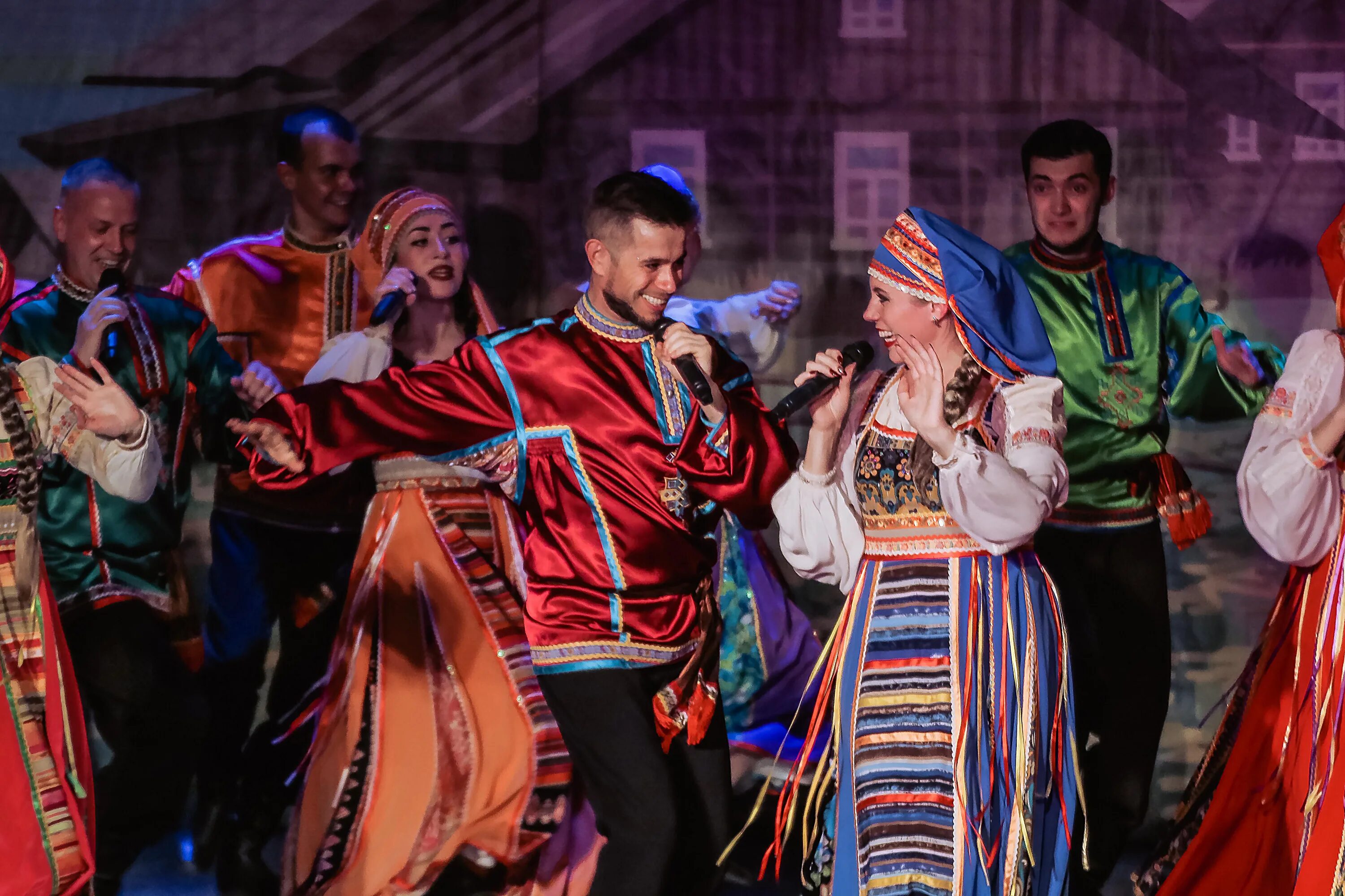 театр забайкалье. танцы забайкалья. фольклор забайкалья. фолк театр забайкалье. забузоры костюмы.