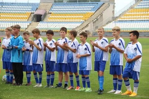 Луганск футбол