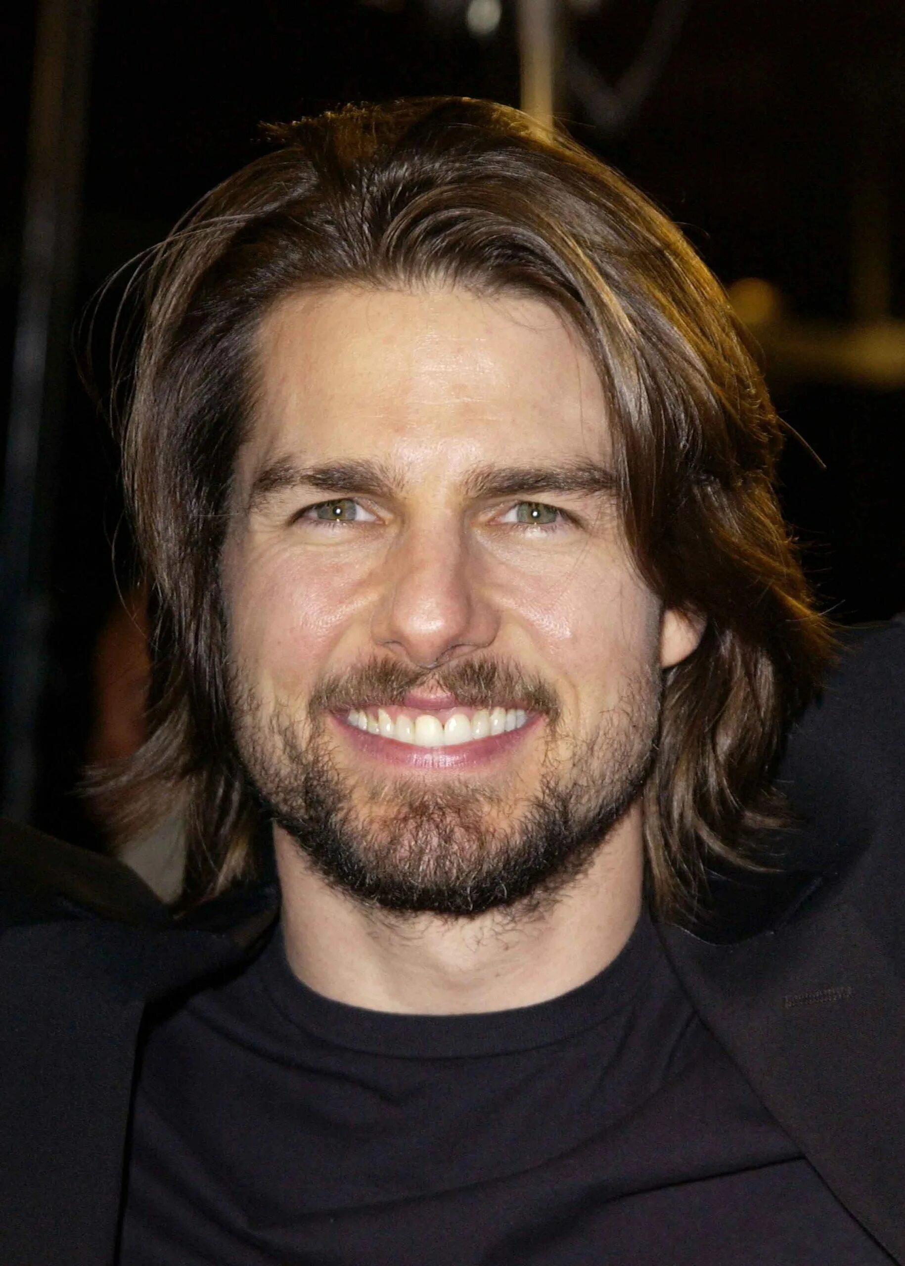 Том Круз с длинными волосами. Том Круз прическа. Tom Cruise Beard. Том Круз каре.