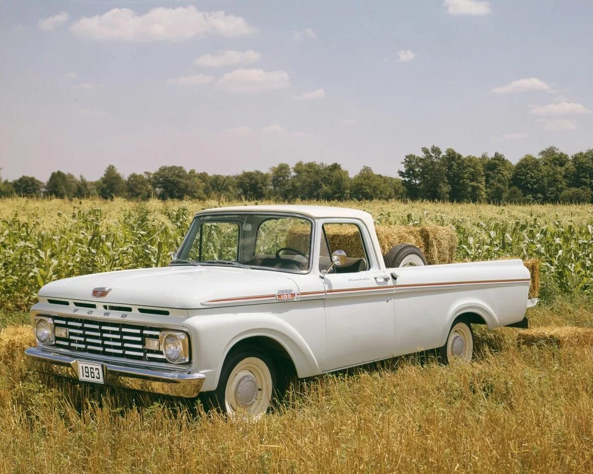 Старый пикапер. Ford f100. 1963 Ford f150. Ford f 1963. Ford Pickup 1963.