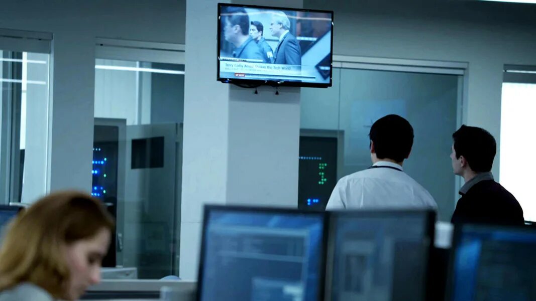 Pc locker 3.0 by mr robot. Mr robot корпорация. корпорация z мистер робот. мистер робот в офисе.