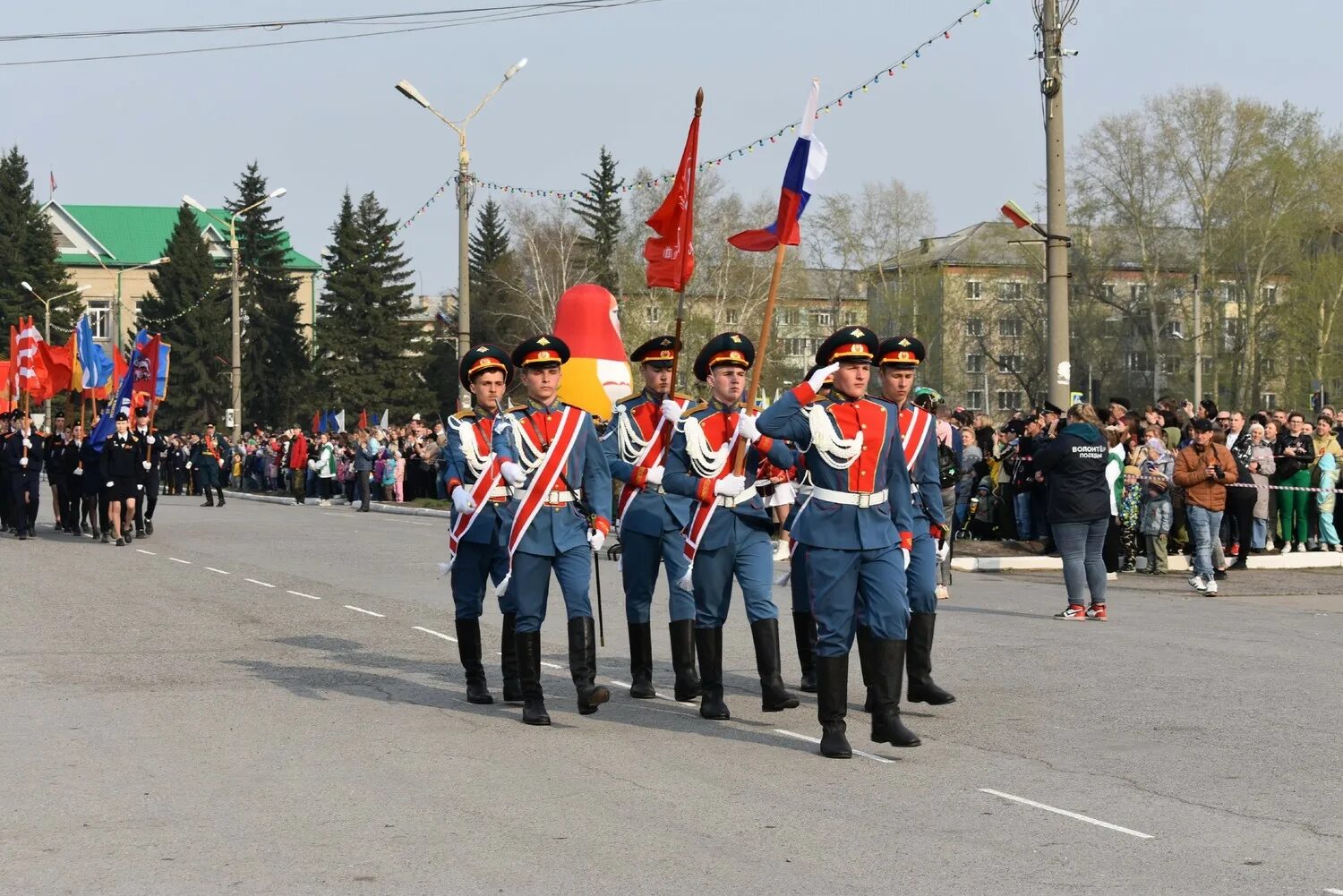 военный парад в южной корее. добровольцы на параде. парад 9 мая. парад 10. парад победы 9 мая 2011 года владивосток.