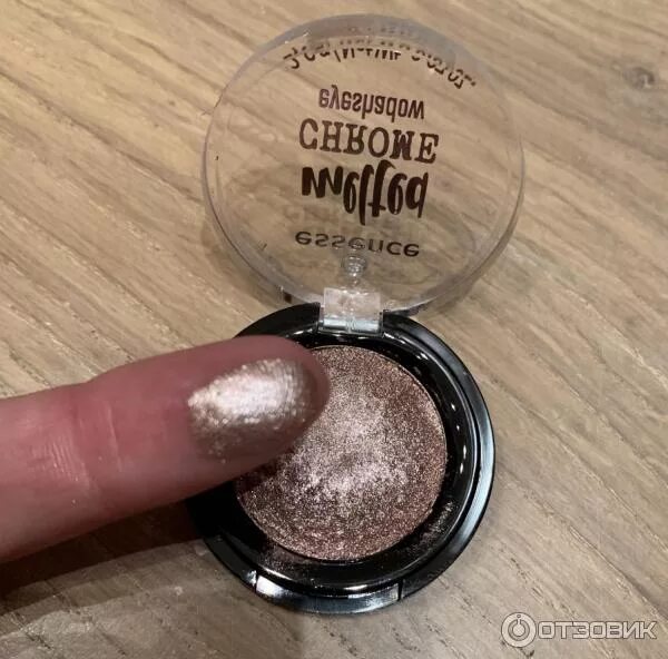 Essence тени для век Melted Chrome - т.01. Эссенс тени металлик 01. Тени Эссенс однушки металл хром. Тени Эссенс блестящие однушки.