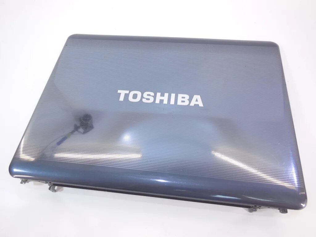 Крышка ноутбука купить. Np300e5a крышка матрицы. Toshiba Satellite t130 крышка матрицы. Тошиба а300. Крышка матрицы ноутбука Toshiba Satellite.