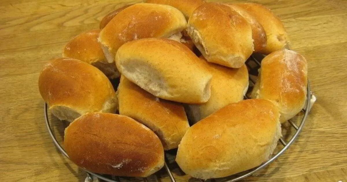 Пирожки на кефире. Быстрые пирожки. Тесто на кефире для пирожков без дрожжей. Пирожки на кефире в духовке. Как готовить пирожки пустышки рецепт.