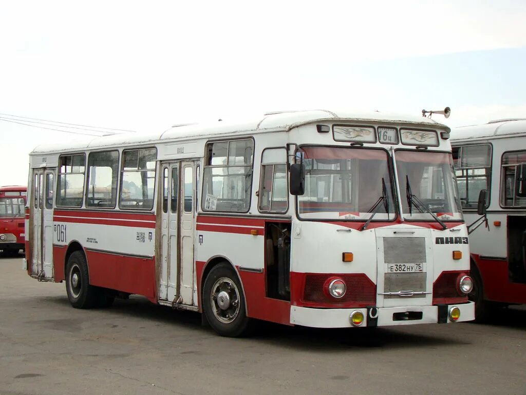 Автобус 61 столбовая. Краснокаменск ЛИАЗ 677. ЛИАЗ-677 автобус Краснокаменск. Краснокаменск ЛИАЗ. ЛИАЗ-677 М Челябинск.