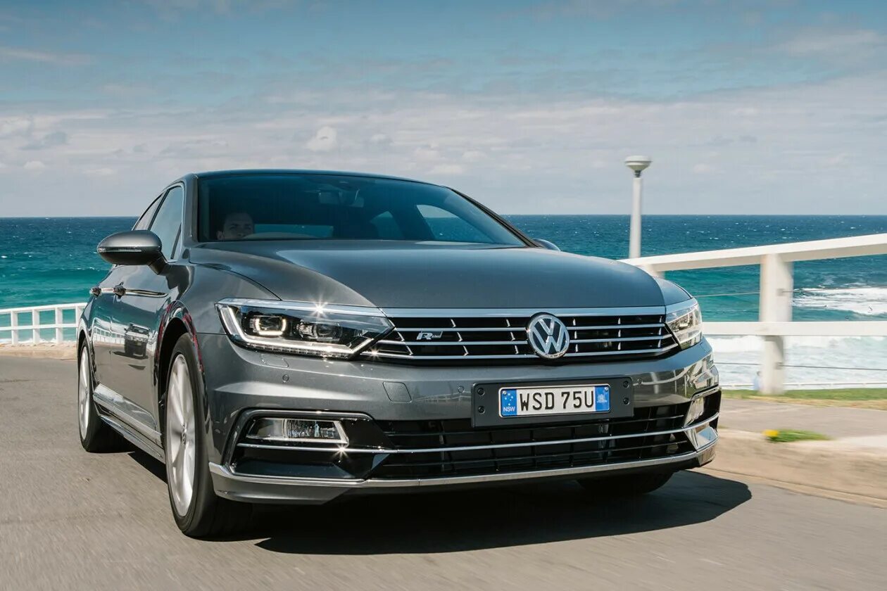 Фольксваген Пассат б8. Volkswagen Passat r line 2015. Volkswagen Passat b8 r-line. Volkswagen Passat b8 r-line 2015.