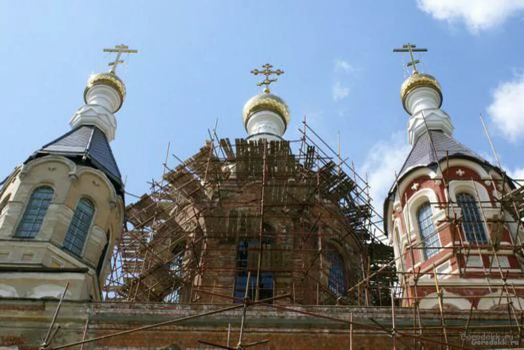 Восстановление храмов в россии. Реставрация храма. Реставрирую храм. Восстановление церквей. Реставрация храмов.