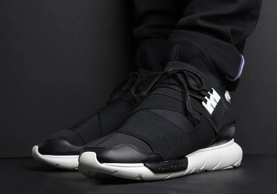 9 27 y 3. Y-3 adidas Yohji Yamamoto. Yohji Yamamoto кроссовки y-3. Y-3 Qasa High Yohji Yamamoto. Йоджи Ямамото адидас y-3 Qasa High.