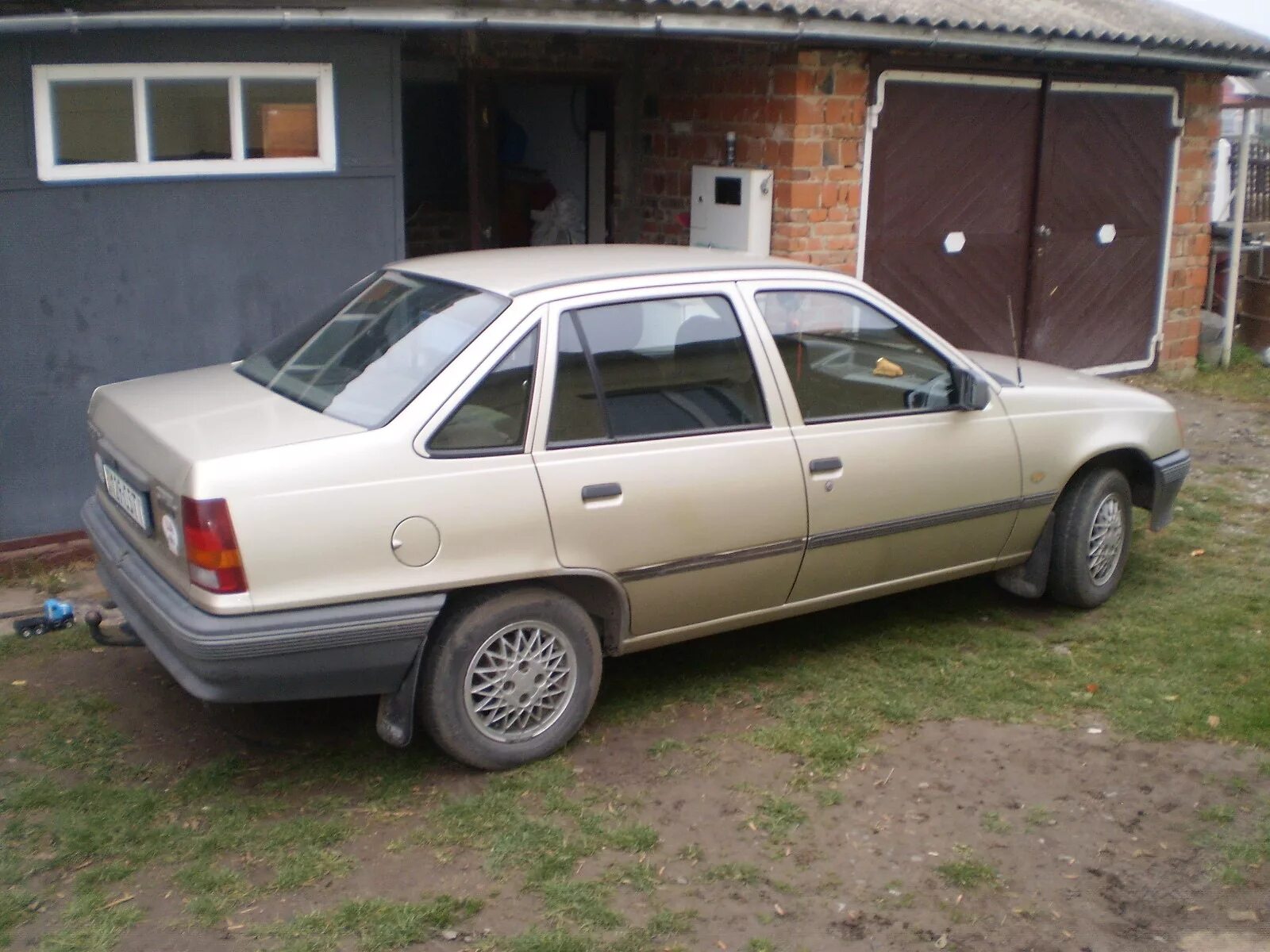 Opel kadett e. Опель кадет седан 1992. Опель кадетт 1986 седан. Опель кадет седан 1992. Кадет седан.