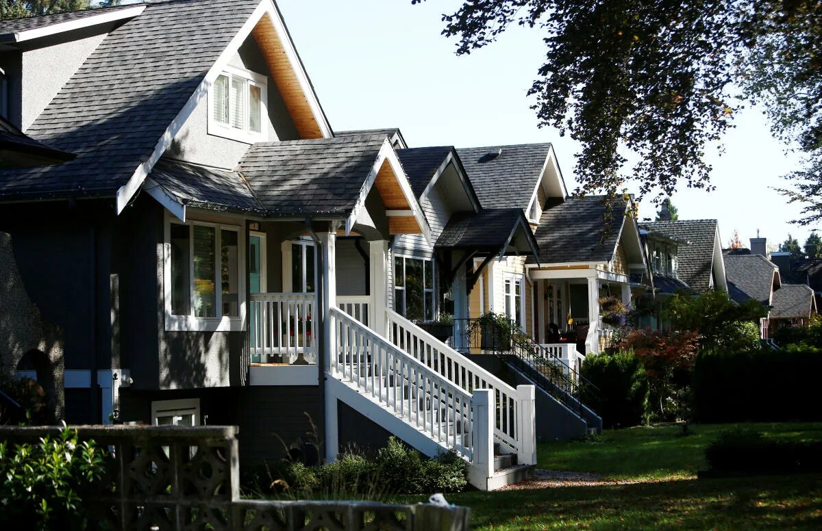 Canada Housing. House in Vancouver. Canada Houses Vancouver. Housing crisis in Canada.