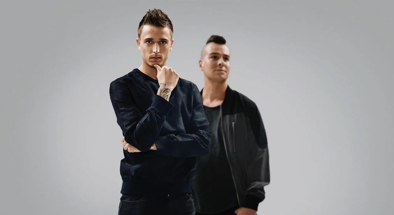 Blasterjaxx feat. Blasterjaxx band. cryjaxx blasterjaxx. blasterjaxx logo. &quot;blasterjaxx&quot; &amp;&amp; ( исполнитель  группа  музыка  music  band  artist ) &amp;&amp; (фото  photo).