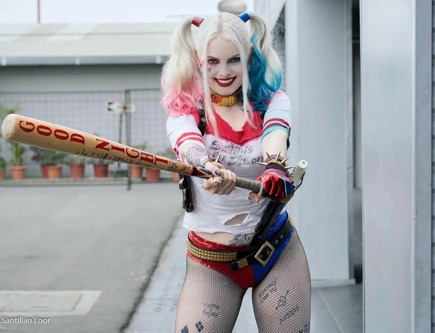 Фото актрисы харли. Harley quinn в жизни. лаура гилберт харли квинн. подружка джокера харли квинн актриса. харли квинн в реальной жизни.