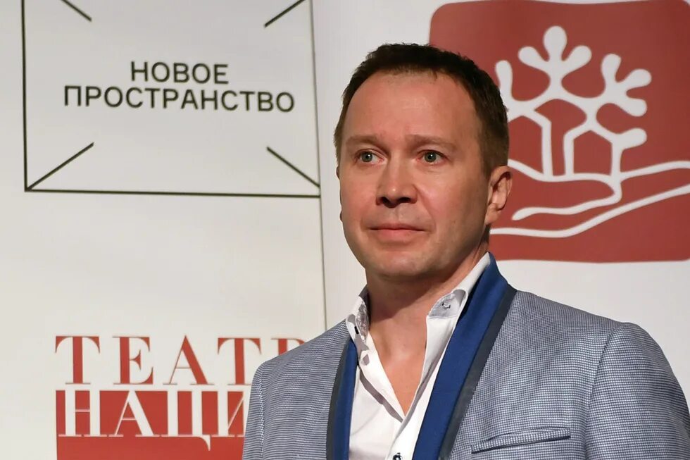 Театр наций руководитель. Театр наций руководитель евгений миронов. евгений миронов 2025. евгений миронов 2025 год. евгений миронов театр наций.