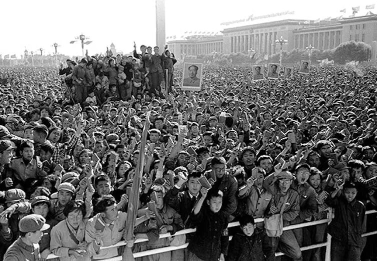 National revolution. Культурная революция в китае мао цзэдун. Мао цзэдун культурная революция хунвейбины. Национальная великая революция в китае. Культурная революция китай 1966.