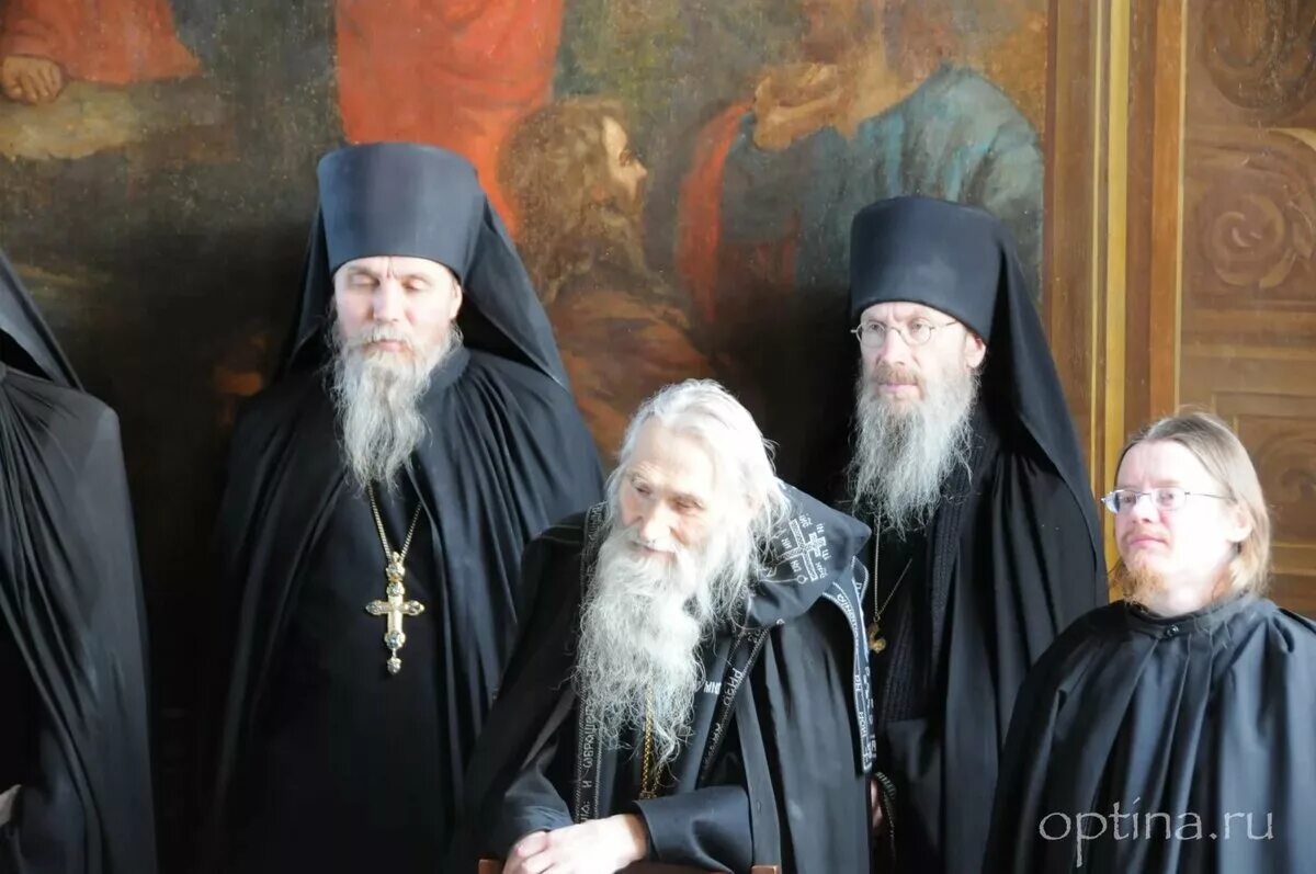 молитва на сон грядущий. иеродиакон гедеон оптина пустынь. мощи преподобного сергия радонежского в лавре. старец антоний оптина пустынь. утренние молитвы троице сергиевой лавры.