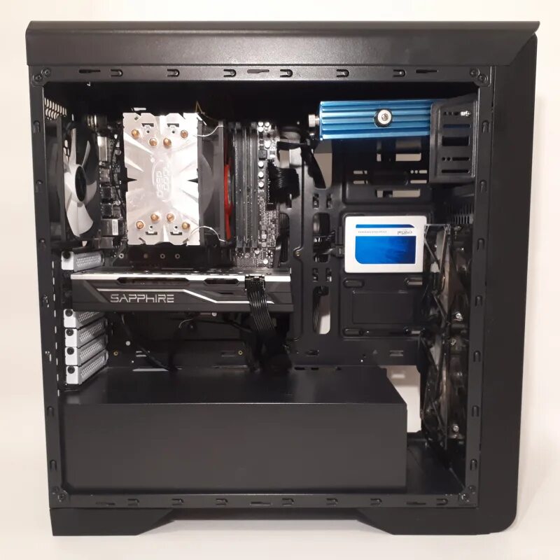 Aerocool frost корпус. Корпус aerocool aero one frost. aerocool aero bronze 650. aerocool aero one mini сборка.