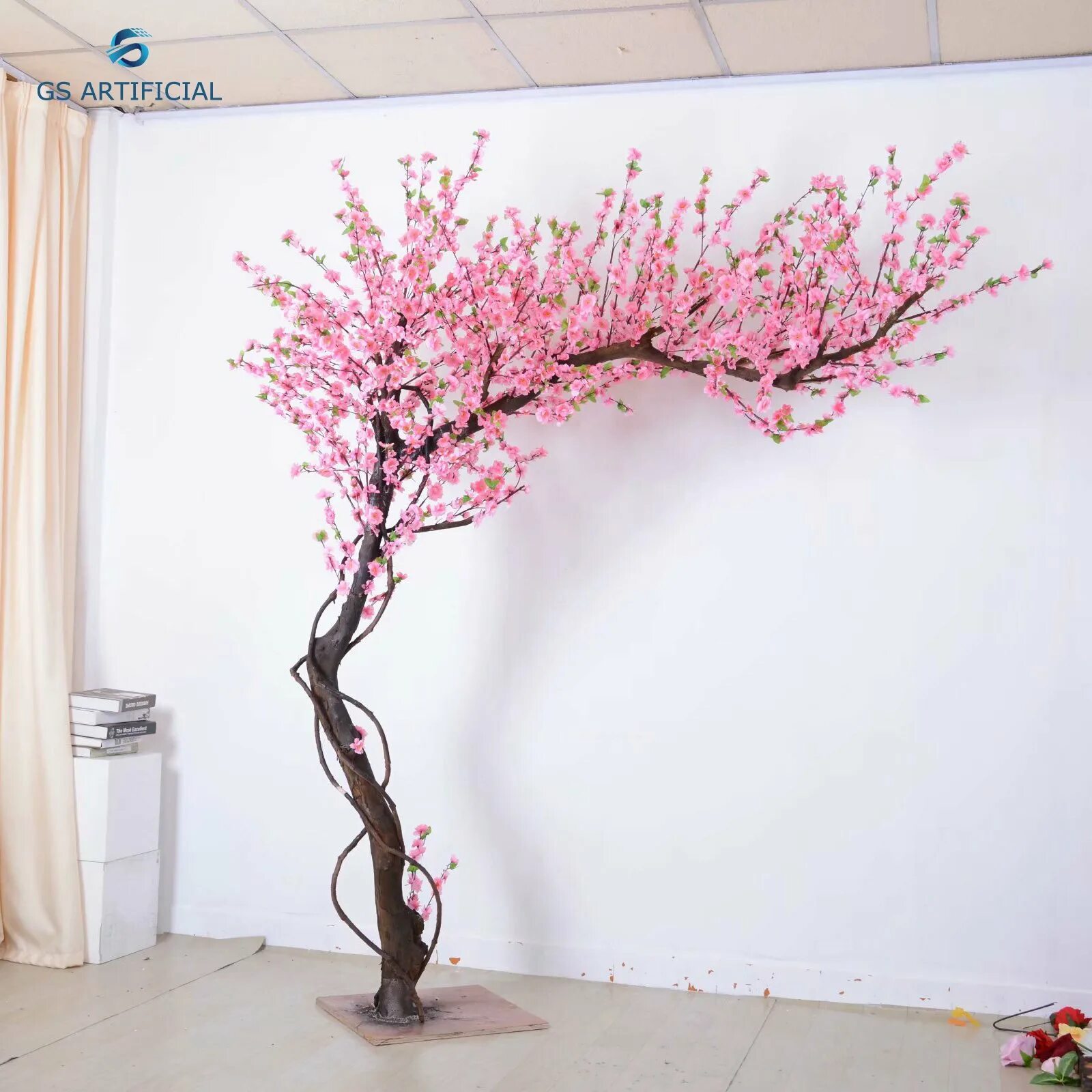 Декоративное искусственное дерево Сакура. Искусственные цветущие деревья. Сакура дерево декор. Декорации Сакура.
