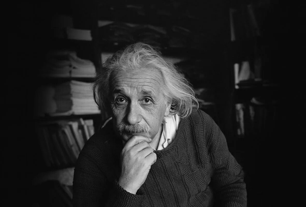 Воображение высказывание. Высказывание Эйнштейна о воображении. Фантазия важнее знаний Эйнштейн.