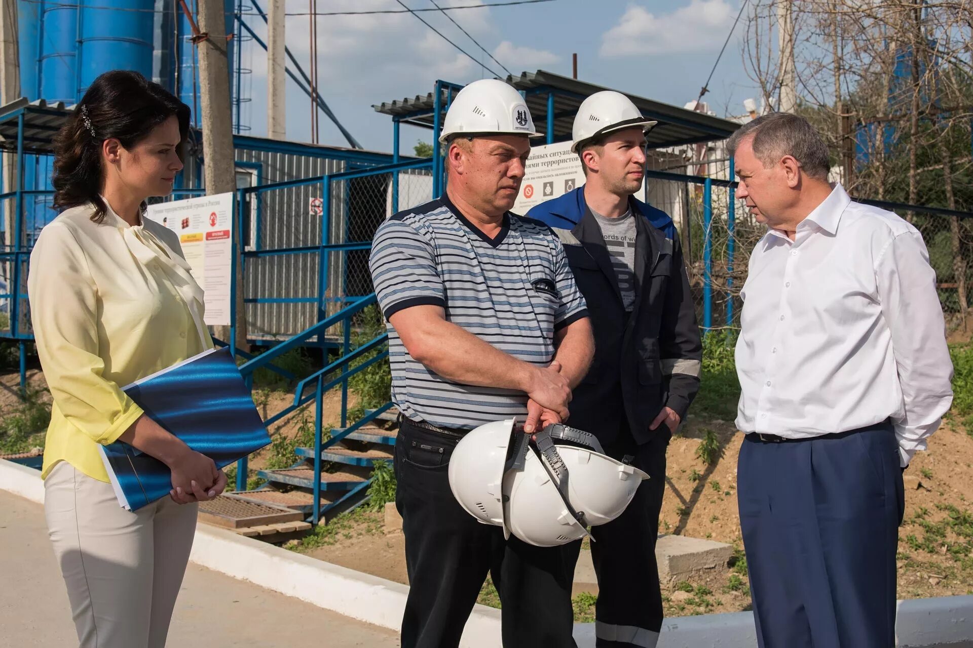 Ооо 1 мая. 1 Завод Полотняный завод. Первый Полотняный завод Калужская. Нефтеперерабатывающий завод Полотняный завод. Первый завод Дзержинский район.