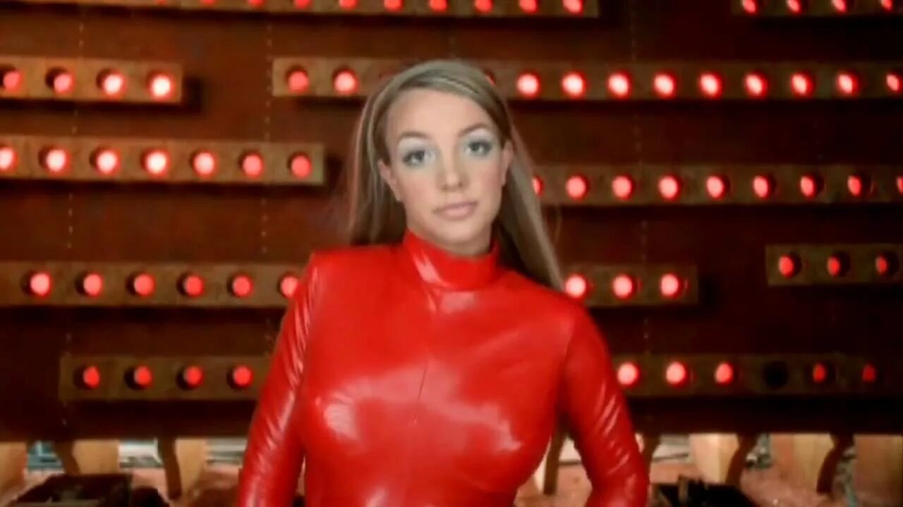 Oops i did it. Бритни спирс упс. бритни ups i did it again. britney spears oops!... i did it again (2000) обложка. бритни спирс упс ай дид ит эгейн.
