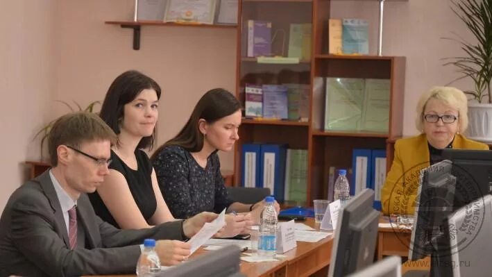 Дмитрий пронин директор. Директор центра занятости населения. Биржа труда директор. Руководитель центра занятости населения. Директор центра занятости населения.