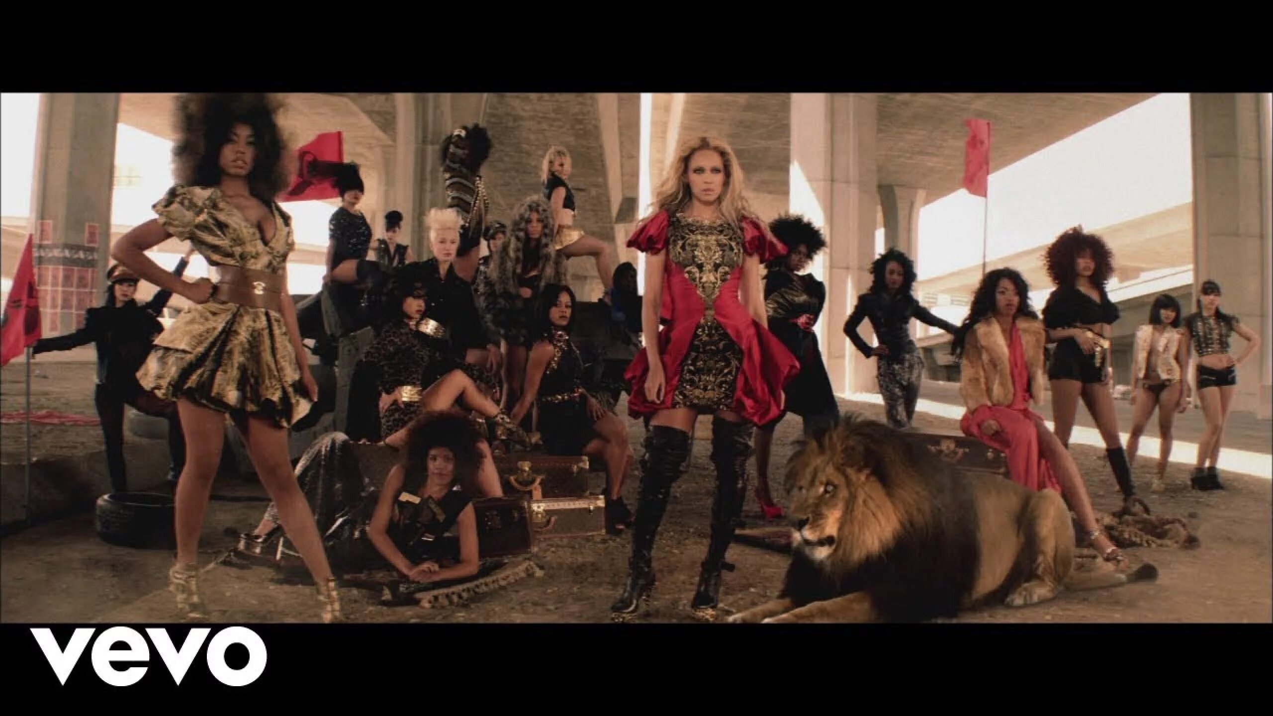 Beyonce world girl. Бейонсе Run the World. Бейонсе who Run the World. Beyonce who Run the World girls. Мода клип.