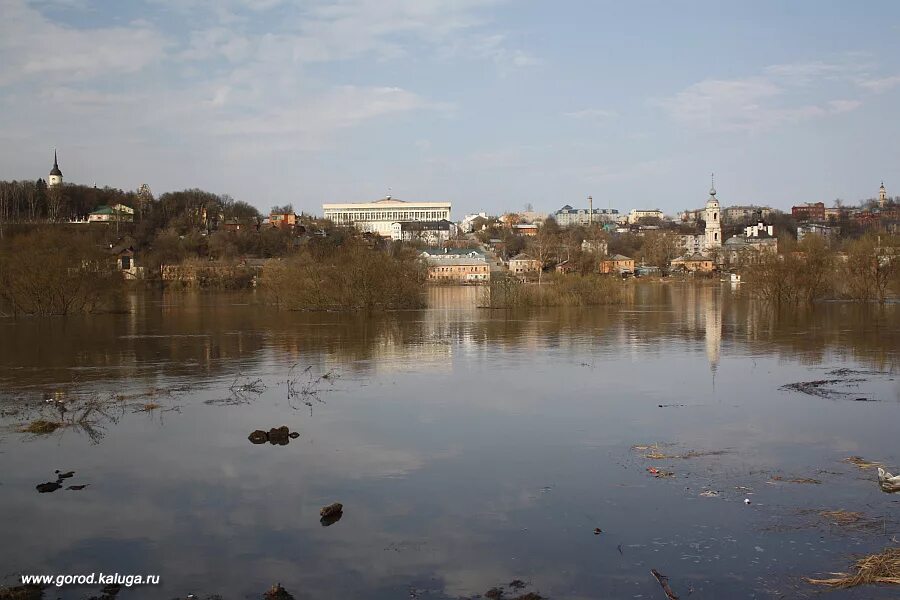 Разлив оки 2024 в калуге. Разлив Оки в Калуге. Разлив Оки в Калуге 1970. Река Ока Калуга. Половодье Калуга Ока.