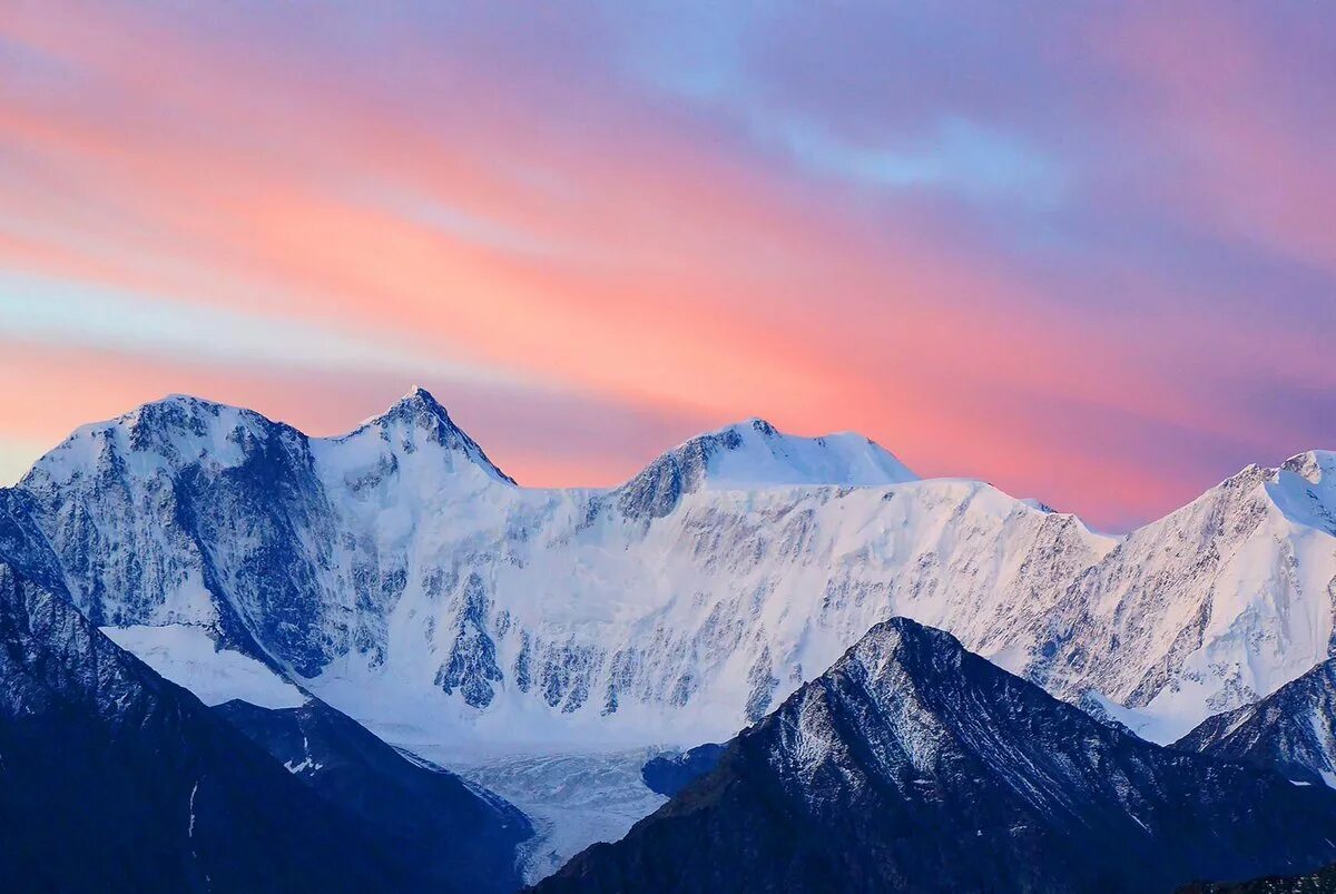 Международный день гор поздравления. Гора кяпаз азербайджан. 11 гор. 11 гор. 11 декабря праздник гор.
